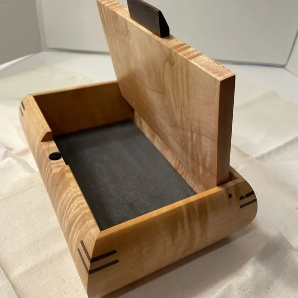 Elegant Wooden Jewelry Organizer - Picture 3 of 7